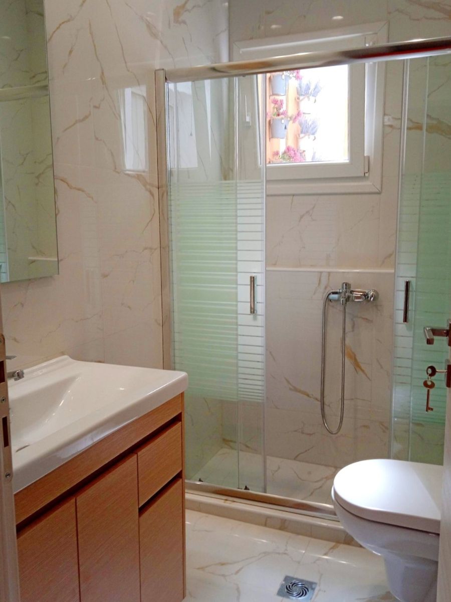 Μοντέρνα ανακαίνιση διαμερίσματος στα Ιωάννινα μετά