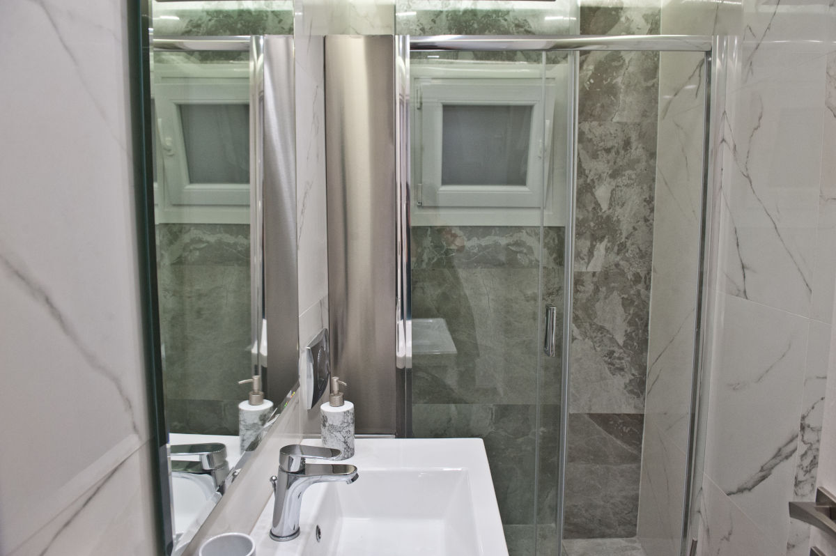 Μοντέρνα ανακαίνιση διαμερίσματος στη Θεσσαλονίκη