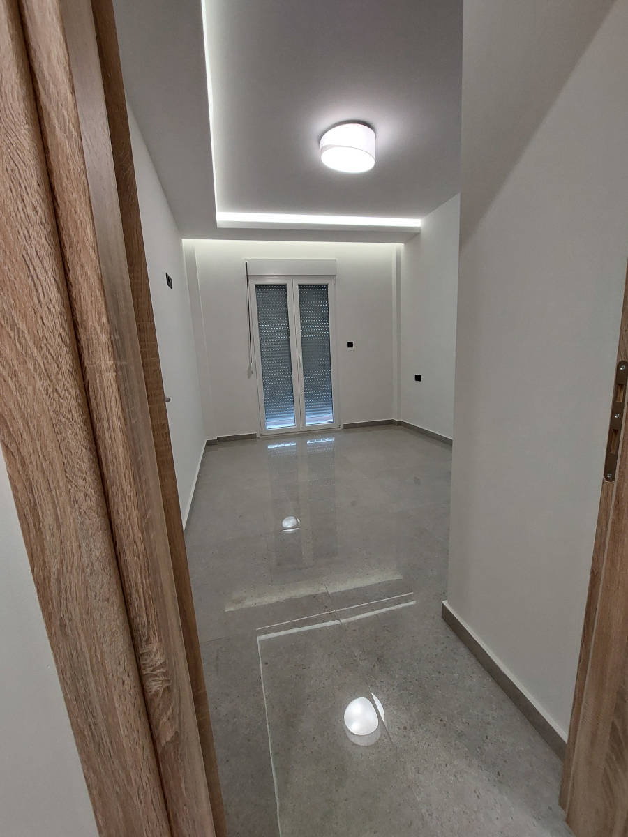 Μοντέρνα ανακαίνιση διαμερίσματος στη Θεσσαλονίκη