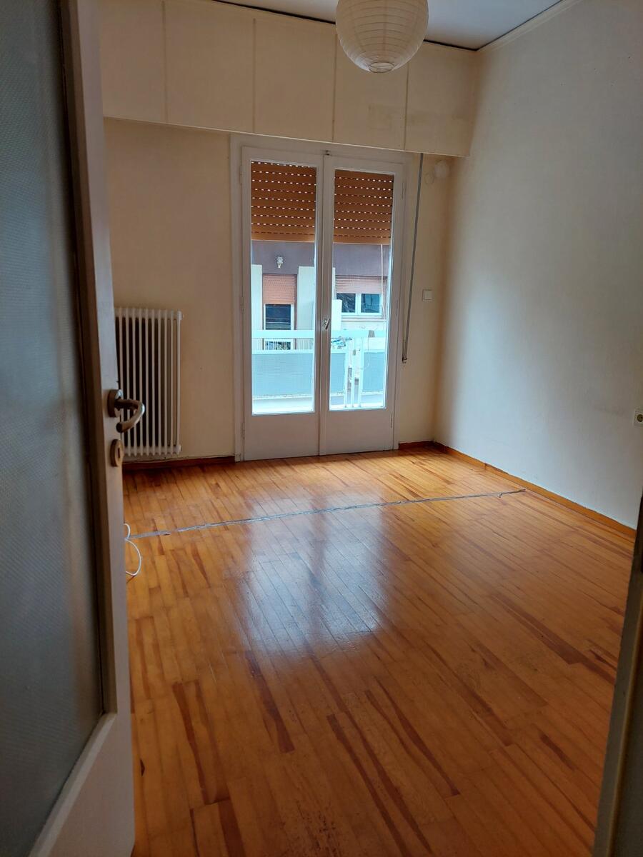 Μοντέρνα ανακαίνιση διαμερίσματος στα Ιωάννινα πριν