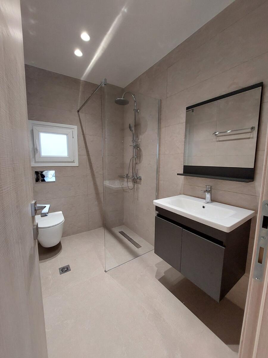 Μοντέρνα ανακαίνιση διαμερίσματος στα Ιωάννινα μετά